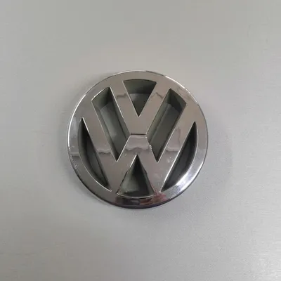 Эмблема значок на решетку радиатора Volkswagen VW PASSAT 05-11/TUAREG 07-10  13 см 3C0 853 601С FDY: продажа, цена в Днепре. Автомобильные эмблемы от  \"Avto Shopping\" - 1511792996