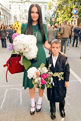 Алена Водонаева публично унизила бывшего мужа, назвав реальный размер его  заработков - Рамблер/женский