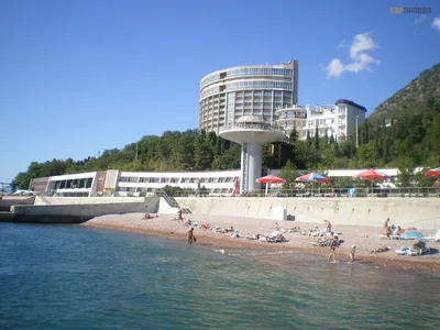 Курортный отель «Морской уголок» Крым, г. Алушта, ул. Набережная, д. 24 /  официальный сайт цены