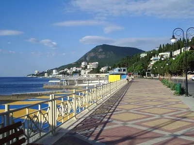 Набережная Алушты в Крыму, фото, адрес, как доехать