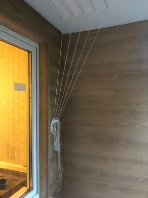 Отделка балкона и лоджий ламинатом в Москве - фото и видео обшивки стен,  потолка, пола