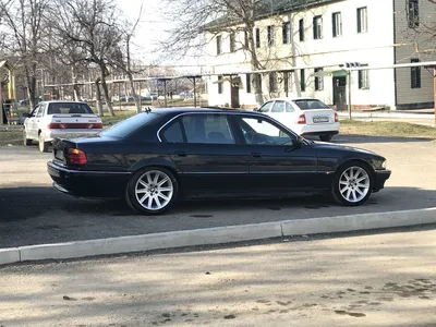 Купить BMW 7-Series 1995 в Грозном, Продаётся бма е38 лонг в хорошем  состоянии, обмен, 4 литра, синий, Чеченская Республика, бен., бу