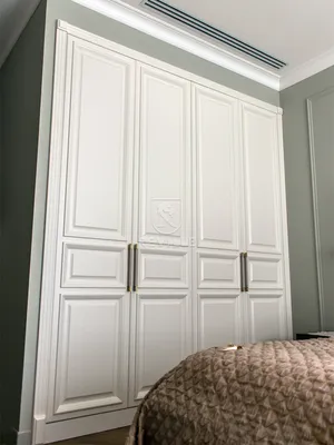 Встроенный распашной шкаф для спальни из МДФ «Кито»