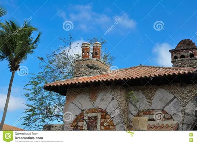 Старый каменный дом в испанском стиле с крышей красной плитки Стоковое Фото  - изображение насчитывающей ð½ð°ð·ð½ð°ñ‡ðµð½ð¸ñ , ð°ð»ð»ð¸ð³ð°ñ‚oñ€ð°:  79651240