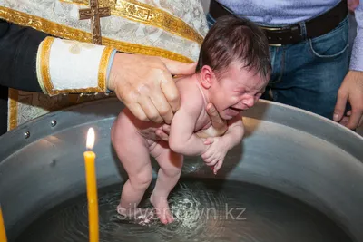 Видеосъемка крещения ребенка в Харькове. Видеограф на крещение