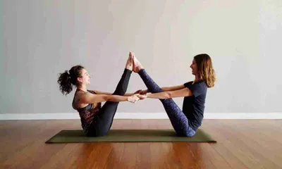Йога челендж на двох - зміцнення тіла і відносин