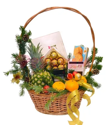 Новогодняя подарочная корзина с фруктами, шоколадом и кофе купить за 3 795  руб в СПб