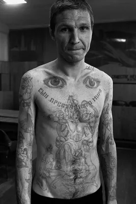 Воровские татуировки (63 фото) - значение и эскизы пальцах, руках, плечах