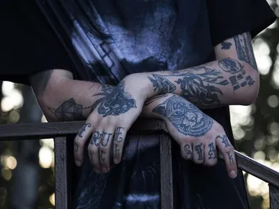 Что на самом деле означают татуировки уголовников - Экспресс газета