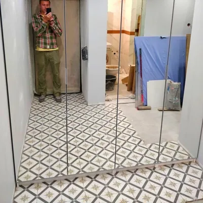 ⠀⠀⠀Вот так очень маленькая прихожая с помощью зеркал и такому способу  укладки напольной плитки стала в два раза больше👏👏👏⠀⠀⠀⠀#arc… | Flooring,  Tile floor, Crafts