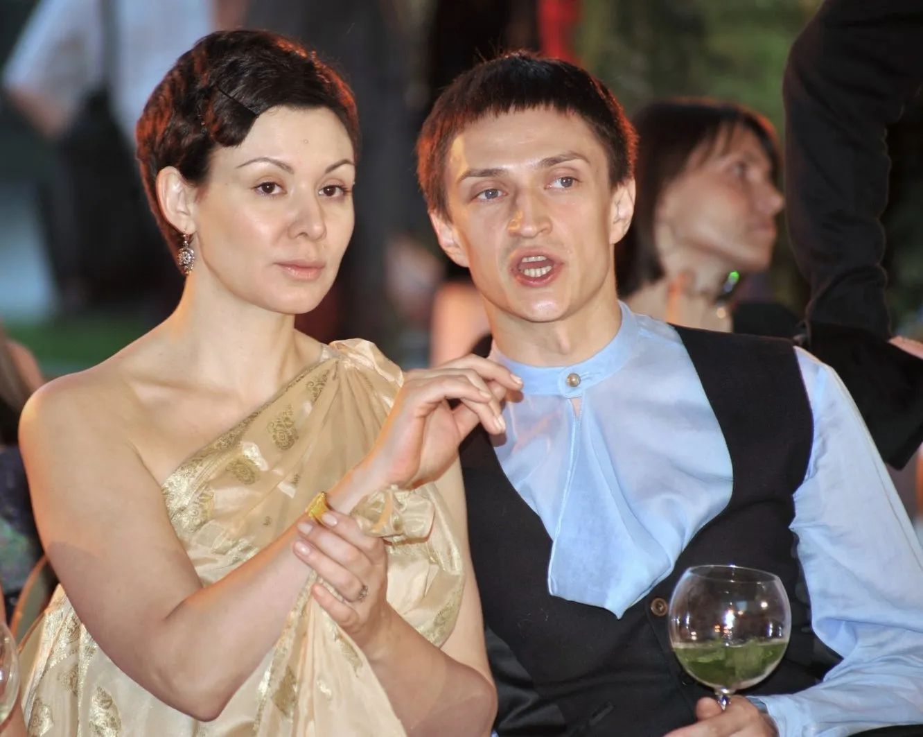 Чурсин юрий актер фото с женой