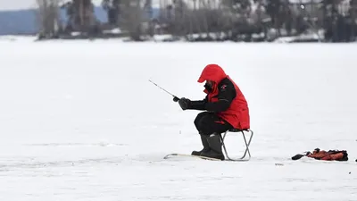 Зимняя рыбалка: особенности и виды ловли рыбы на льду, выбор снастей и  приманок