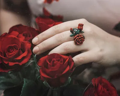 Цветы с кольцом реальное - 34 фото