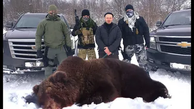 Охота на медведя с рогатиной современная бронзовая скульптура в наличии за  540 тысяч рублей