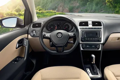 Интерьер салона Volkswagen Polo Sedan (2015-2020). Фото салона Volkswagen  Polo Sedan