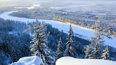 Дорога через тайгу в Сибирь зимой Стоковое Фото - изображение насчитывающей  хайвей, горизонт: 163808090