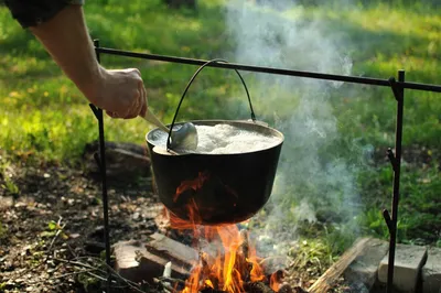 Вкуснейшая уха на костре в походных условиях | RIVER HOLIDAY | Дзен