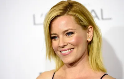 Elizabeth Banks is a beauty and has a great personality as well. | Elizabeth  banks hair, Elizabeth banks, Celebrities