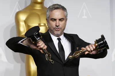 Альфонсо Куарон поработает на Apple - новости кино - 11 октября 2019 -  Кино-Театр.Ру