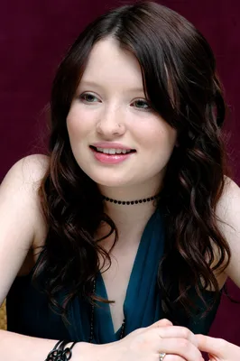 Emily Browning Style, Clothes, Outfits and Fashion • CelebMafia