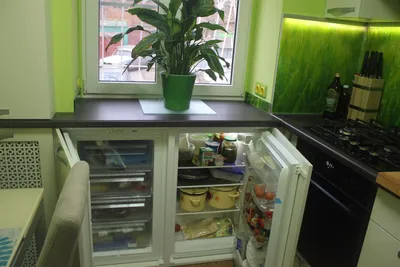 Холодильник в хрущевке под окном - 68 фото