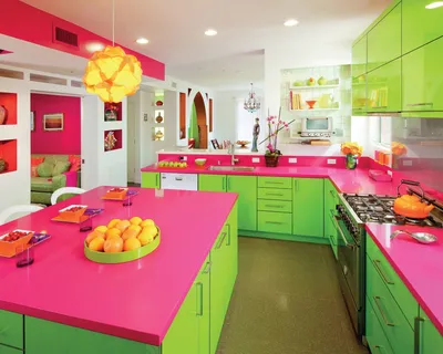 Цветные кухни в интерьере - 67 фото