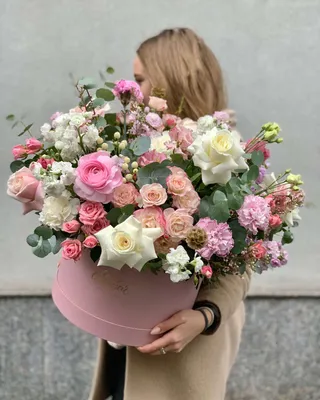 ЦВЕТЫ В КОРОБКЕ \u003e WOW-коробка цветов Нежно-розовая купить в  интернет-магазине