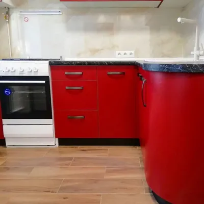 Маленькая красная кухня: фото. Мебельная компания "Колорит Мебель" в Одессе | wowMEBLI