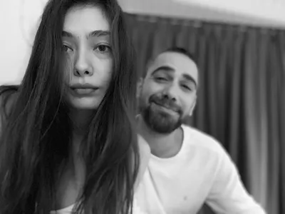 Как Неслихан Атагюль и Кадир Догулу отмечают друг друга в Instagram »  КиноТека - онлайн журнал о кино