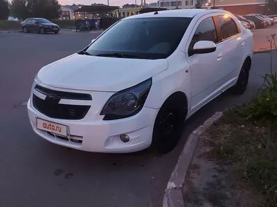 Купить б/у Chevrolet Cobalt II 1.5 MT (105 л.с.) бензин механика в Клину:  белый Шевроле Кобальт II седан 2014 года на Авто.ру ID 1116189404