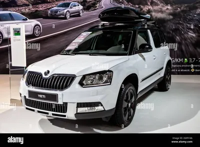 Skoda yeti white -Fotos und -Bildmaterial in hoher Auflösung – Alamy