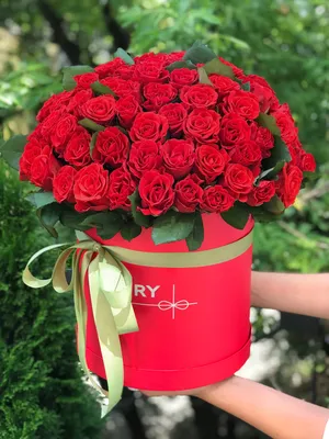 Букет 19 роз \"Эльторо\" заказать в интернет-магазине Роз-Маркет в Краснодаре  по цене 3 700 руб.