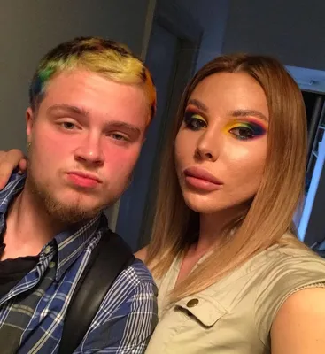 Женатая пара российских трансгендеров рассталась из-за измен | WMJ.ru