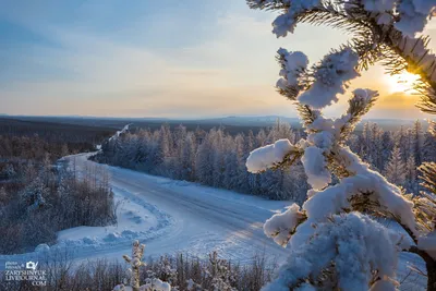 Российский фотограф показал, как живут люди в холоднейшей Якутии. Зимой они  готовят лёд!