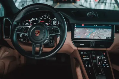 Тест-драйв Porsche Cayenne третьего поколения: спортивный шик и легкость в  управлении