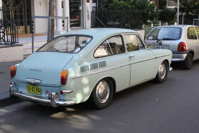 Фронтальный погрузчик VW 1600 L Type 3 Volkswagen (1965 - 1973) \u0026 Liebherr - YouTube