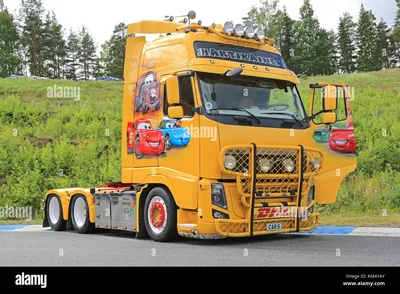 Файл:Volvo FH13, 2015 г..jpg — Викисклад