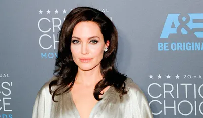 Сексуальные тату Анджелины Джоли - Официальный сайт журнала Exclusive Man's  View