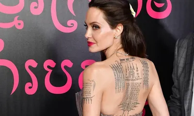 Анджелина Джоли | Angelina jolie tattoo, Sak yant tattoo, Magic tattoo