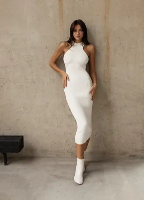 Белое трикотажное платье без рукавов, длина миди
