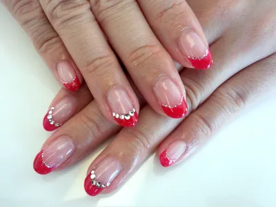 nice Модный красный френч на ногтях (50 фото) — Изысканная утонченность |  Ногти, Живописные ногти, Гвоздь