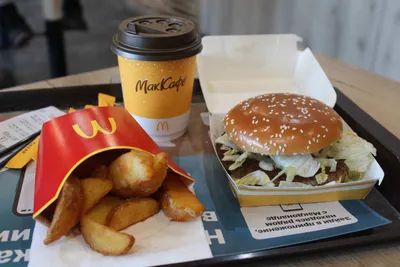Биг Мак в «Макдональдс»: состав, цена, калорийность и отзывы