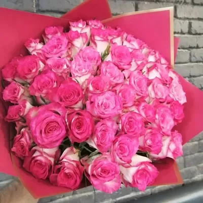 Купить букет 35 светло-розовых роз в коробке по доступной цене с доставкой  в Москве и области в интернет-магазине Город Букетов