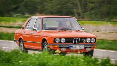 Архив серий автомобилей BMW BMW 518 и BMW R 90 S bimmerarchiv.de