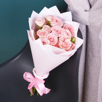 Букет из 5 розовых кустовых роз - купить в Москве по цене 7590 р - Magic  Flower