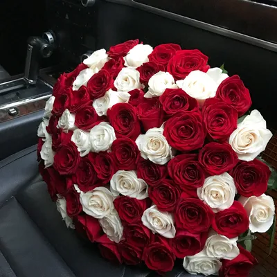 Букет из 101 розы (Белые и красные) | Almaflowers.kz