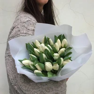 Букет из 25 белых тюльпанов «Утренняя улыбка» цена 2 250 грн купить букет с  доставкой по Львову - Kvitna - Тюльпан Белый