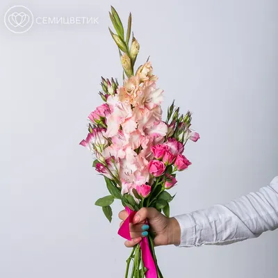 Букет из гладиолусов, лизиантусов и кустовой розы купить в СПб в  интернет-магазине Семицветик✿