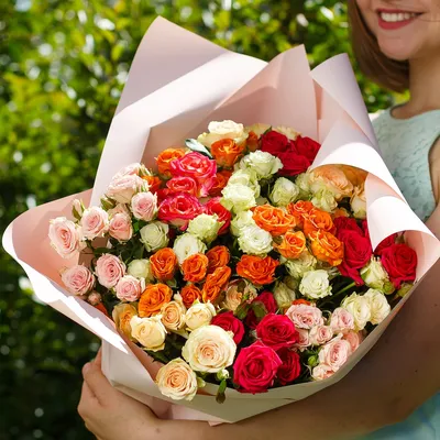 Букет из 15 кустовых роз микс (Голландия , 70 см) - Доставка цветов в  Санкт-Петербурге | Весна - сеть цветочных магазинов