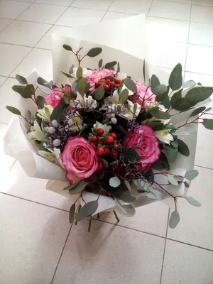 Стильный букет с пионовидными розами и тюльпанами - купить с доставкой от  ElitBuket